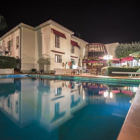 Hotel Kon Tiki Сан-Винченцо Экстерьер фото